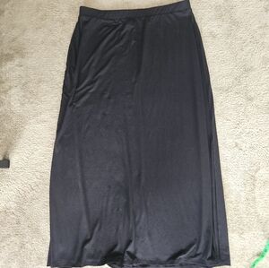 Hot Topic Classic Black Maxi Skirt